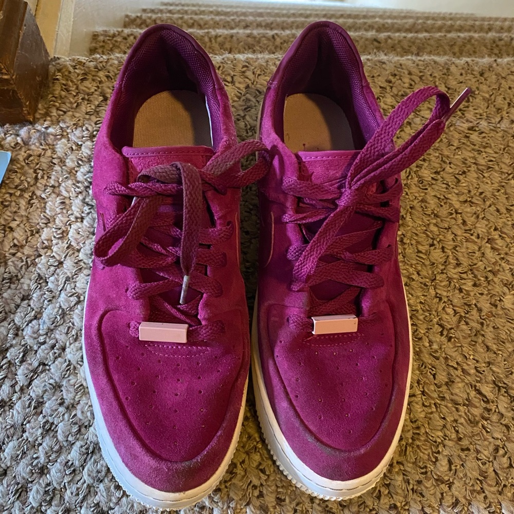 NIKE- WOMENS AIR FORCE 1
